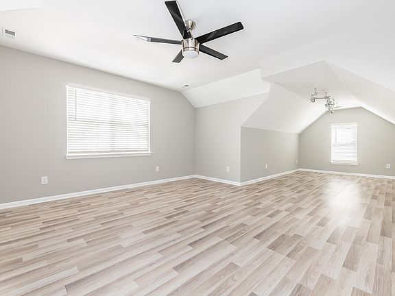 5th image of 6106 Rosebriar Ln #6106