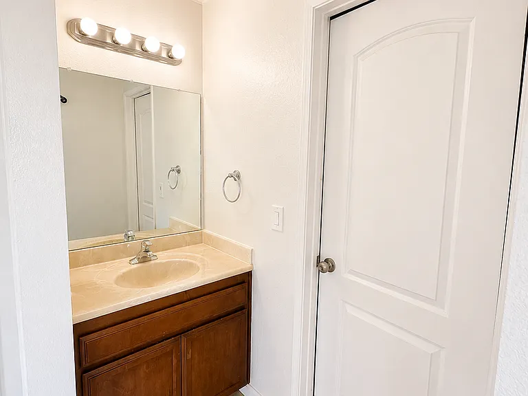 5543 Shasta Ln #14 — Photo 9