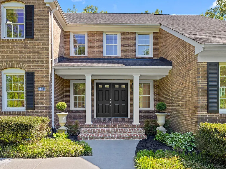 6609 Heidi Ct — Photo 3