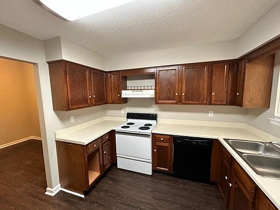 4th image of 5334 Matthews Dr