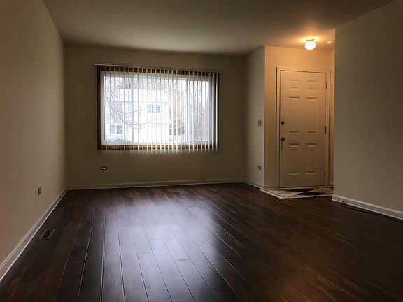 4th image of 3770 Johns Manville Ave