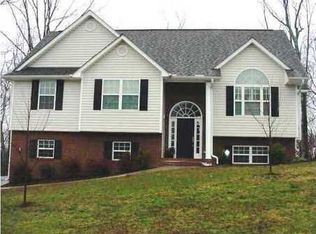 692 Hidden Oaks Dr, Flintstone, GA 30725