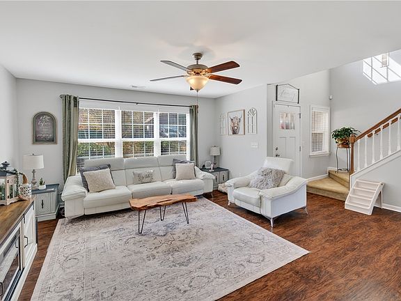 5th image of 114 Gallant Ln