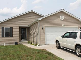 966 Koenig Dr, Godfrey, IL 62035