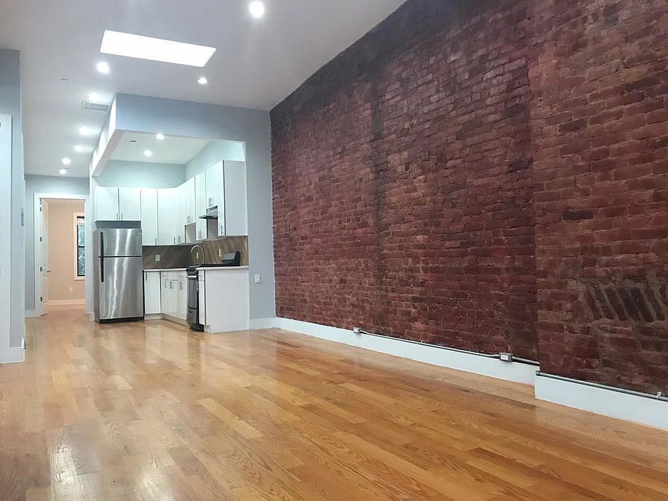 1st image of 496 Marion St Floor 3