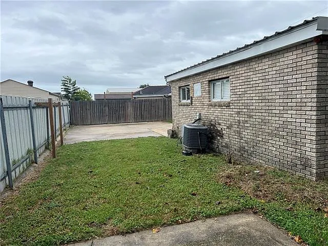 2716 Riverland Dr — Photo 23