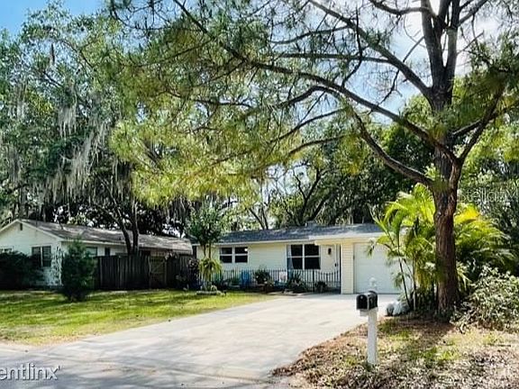 3rd image of 1408 San Mateo Dr