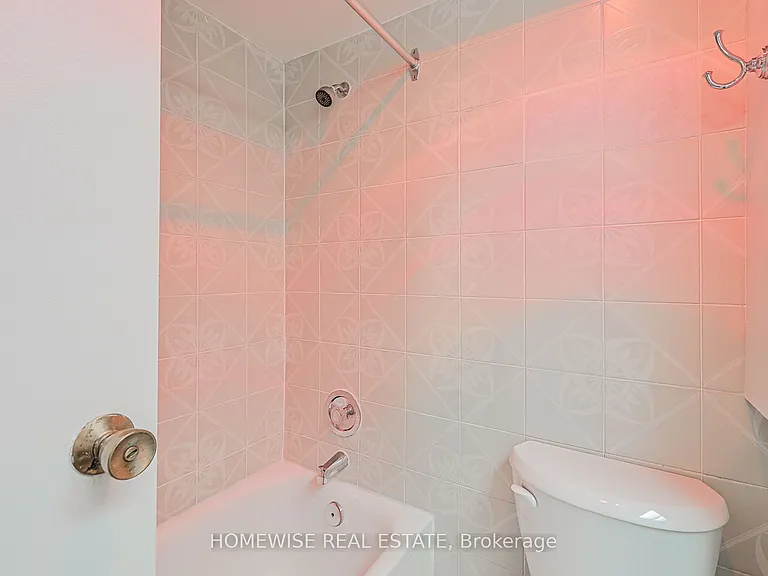 485 Kingston Rd #902 — Photo 11