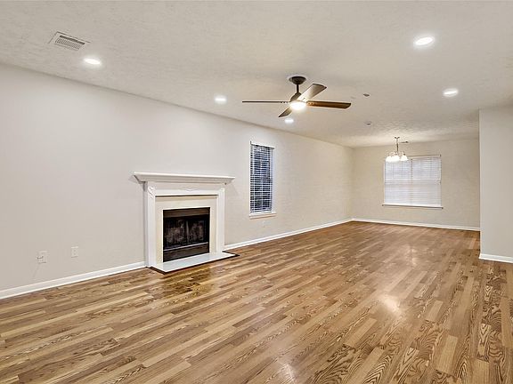 2nd image of 13822 Dentwood Dr