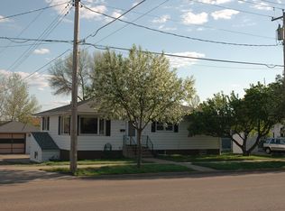 1809 E Rosser Ave, Bismarck, ND 58501