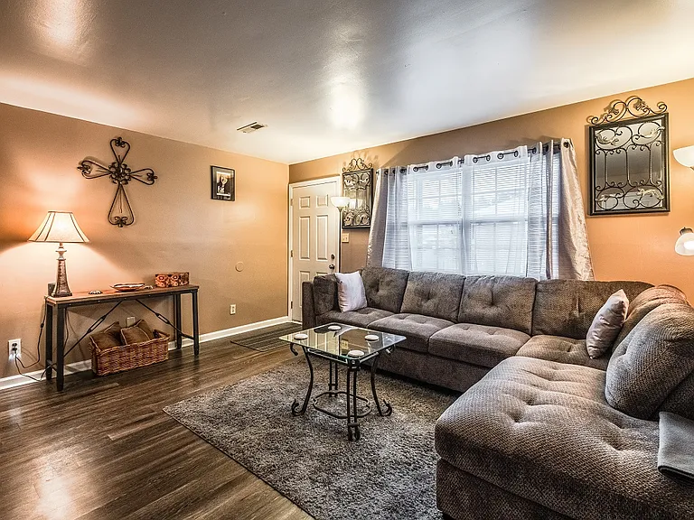 Wingate Townhouse Apartments — Photo 4