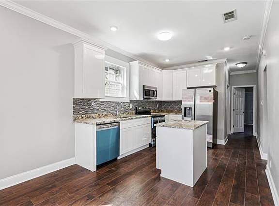 2nd image of 9038 Cohn St