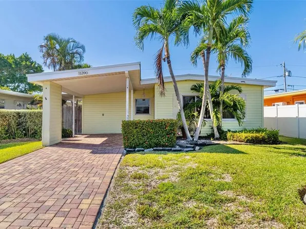 11390 3rd St E, Treasure Island, FL 33706