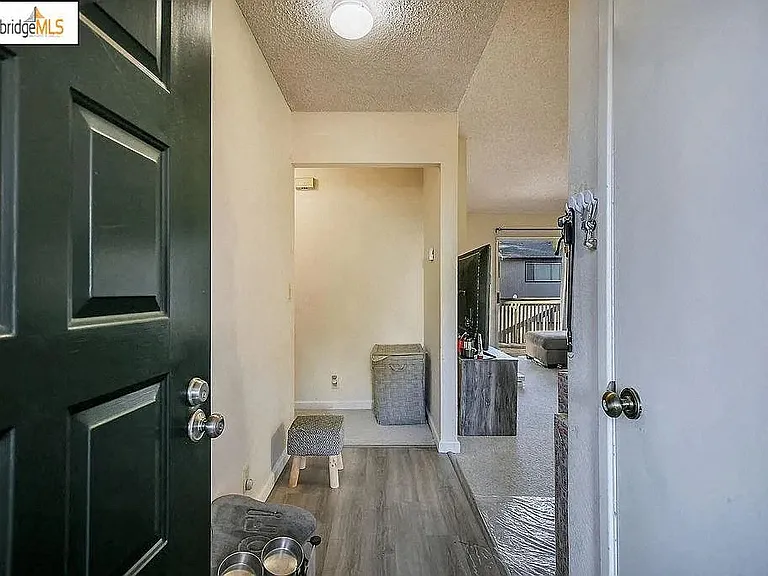 456 Lancaster Ln — Photo 10