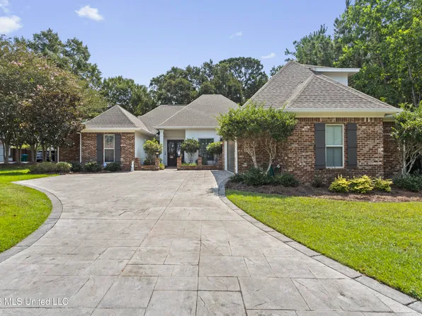 5496 Chalone Pl, Ocean Springs, MS 39564