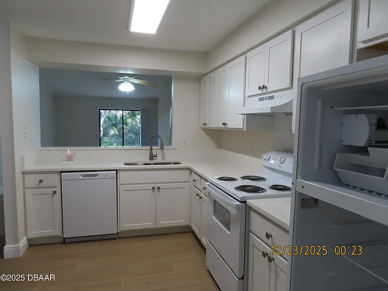 4211 New Haven Ct — Photo 4