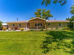 414 E Walnut St, Owensville, IN 47665