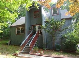 1 Oxbow Cir, Clinton, MA 01510