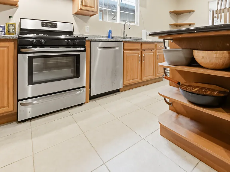609 Stanford Ave — Photo 87