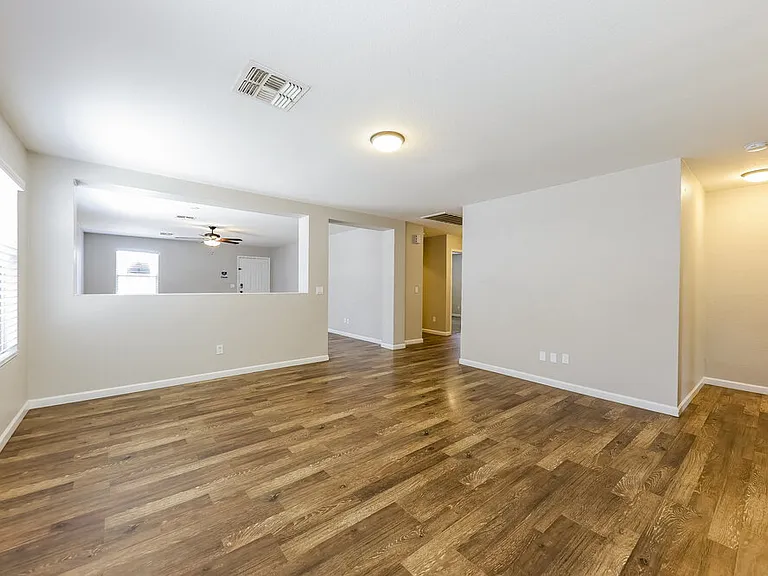 11535 W Windrose Ave — Photo 6