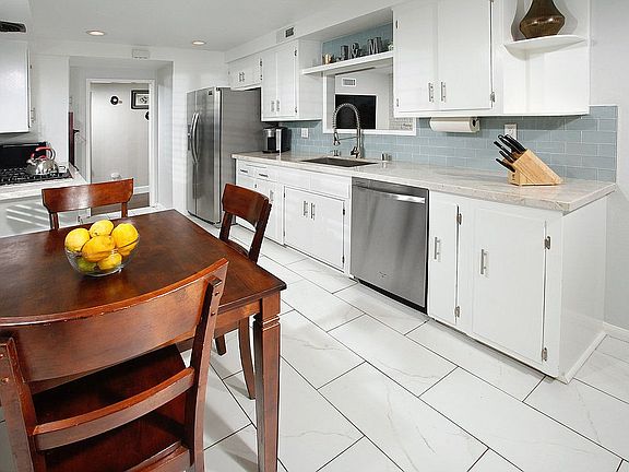 5th image of 8529 Remmet Ave
