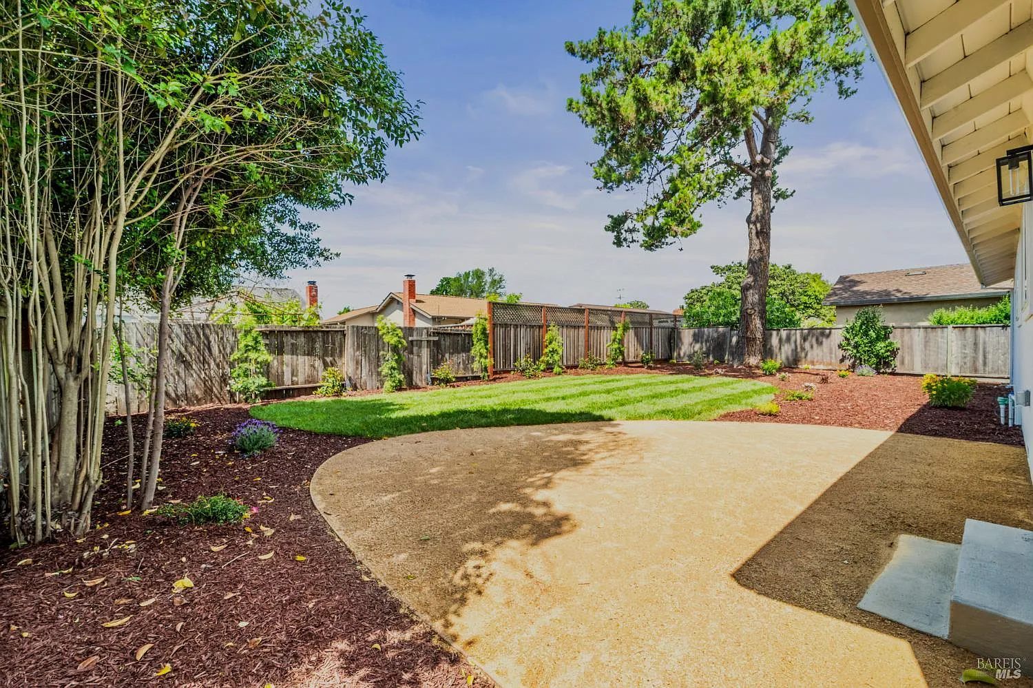 1521 Sarkesian Drive - Photo 3