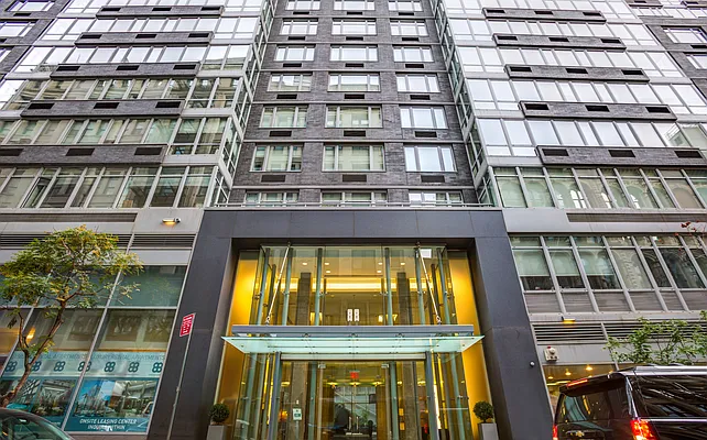 Rented by Waterton Residential New York | media 38