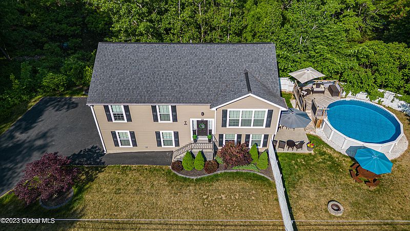 3rd image of 59 Tollgate Road
