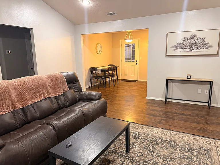 814 Linden St — Photo 4