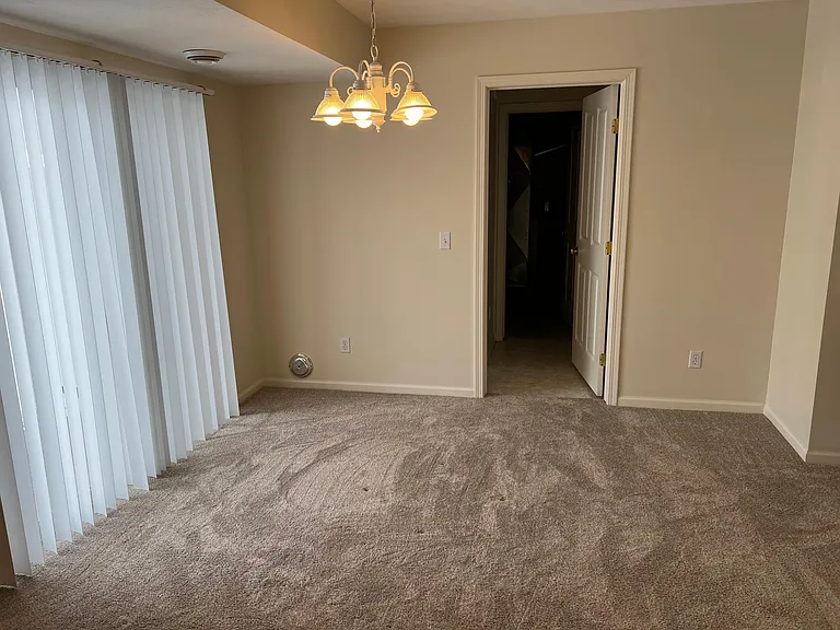 3585 Greenly Ct — Photo 7