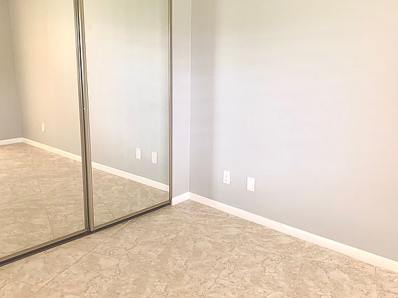 3rd image of 1915 NE Collins Cir #20