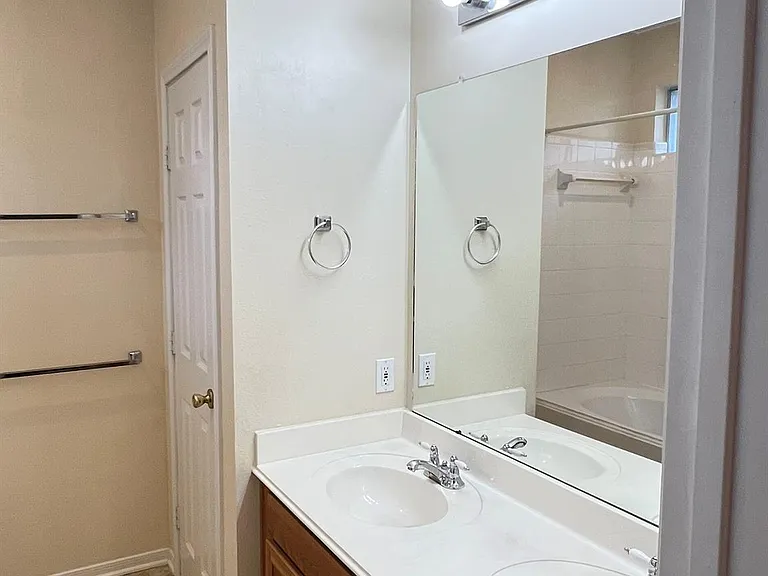 2910 Blue Dawn Dr — Photo 24