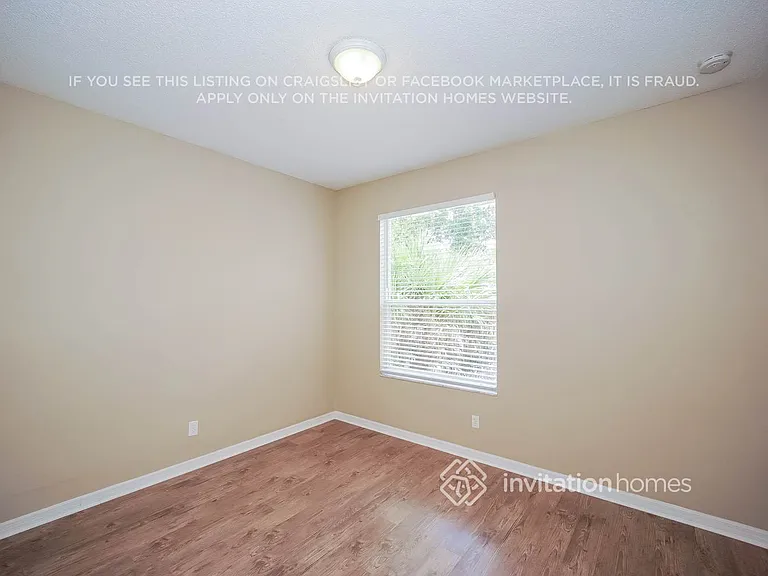 528 Wexford Dr — Photo 14