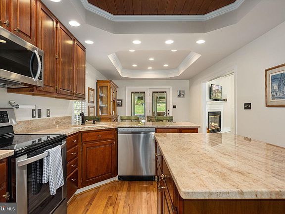 4th image of 10109 Blandfield Ln
