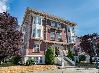 Elegant Renovation! HUGE 1 Bed 1 Bath Available Now!, Everett, WA 98201
