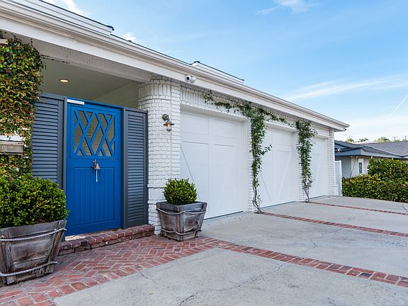 2nd image of 2803 Pacific Ave