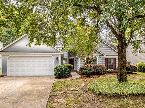 2nd image of 208 Candleberry Cir