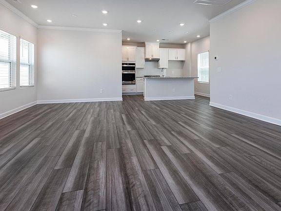 5th image of 11024 Broadbent Ct