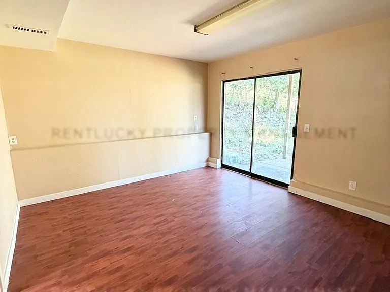 2516 S 284th St — Photo 22