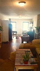 Rented by R New York