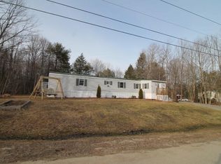 14 Spruce St, Sabattus, ME 04280