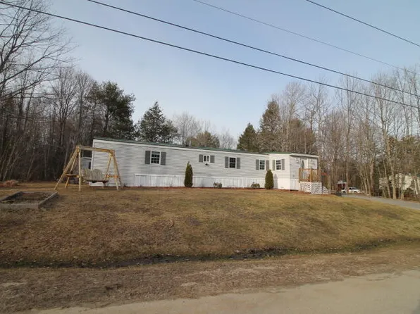 14 Spruce Street, Sabattus, ME 04280