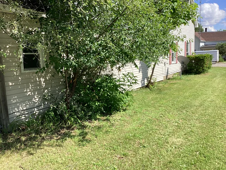 147 Carpenter St — Photo 19
