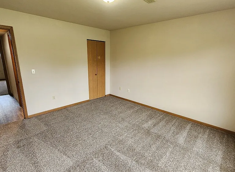 2 bed, 1.0 bath, $1,135 — Photo 5