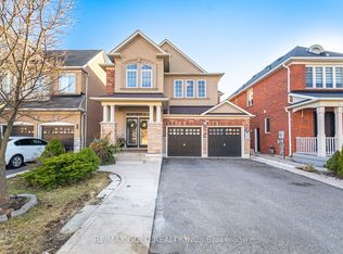 20 Peppermint Close, Brampton, ON L6P 3C7