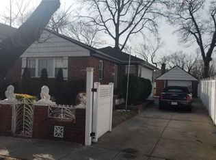 220-44 137th Ave, Springfield Gardens, NY 11413