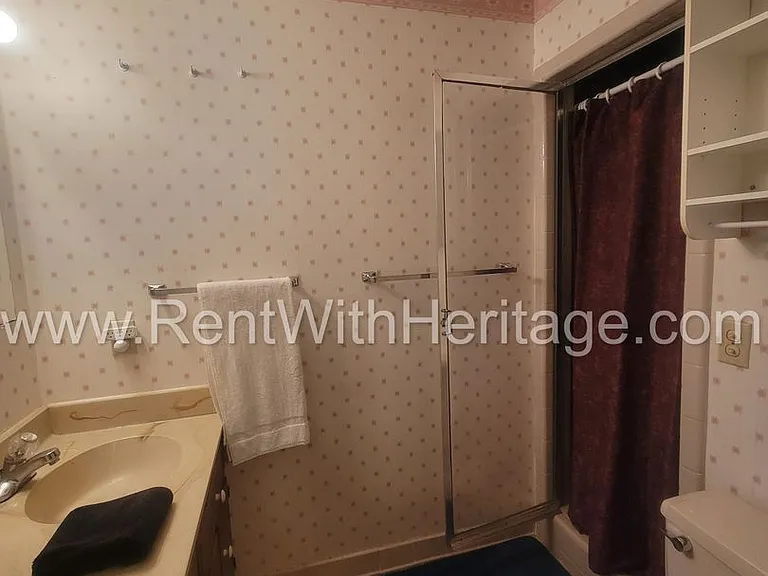 1050 Flamingo Dr — Photo 37