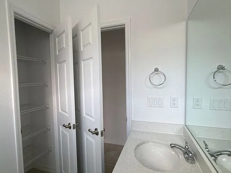 5830 SW 78th Avenue Rd — Photo 15