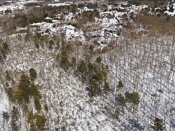 2nd image of 152-152 Burnside Ave #R