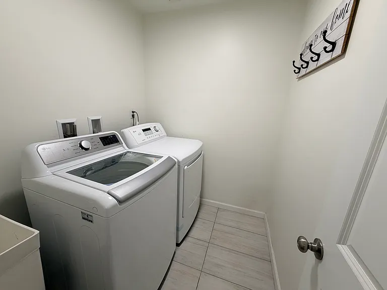 5881 Woodruff View Dr — Photo 15